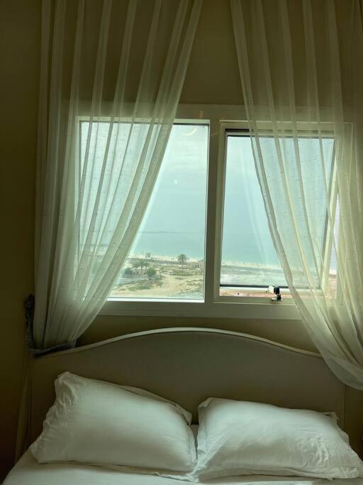 Sea View First Line Studio Shj Apartment Sharjah Exterior photo